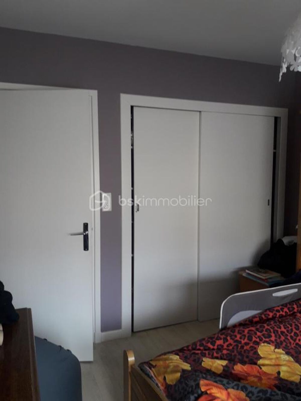 Vente Appartement Roanne charmant appartement traversant de 69 m, situ au rez-de-chausse surlev d'un petit immeuble bien entretenu,  quelque Roanne