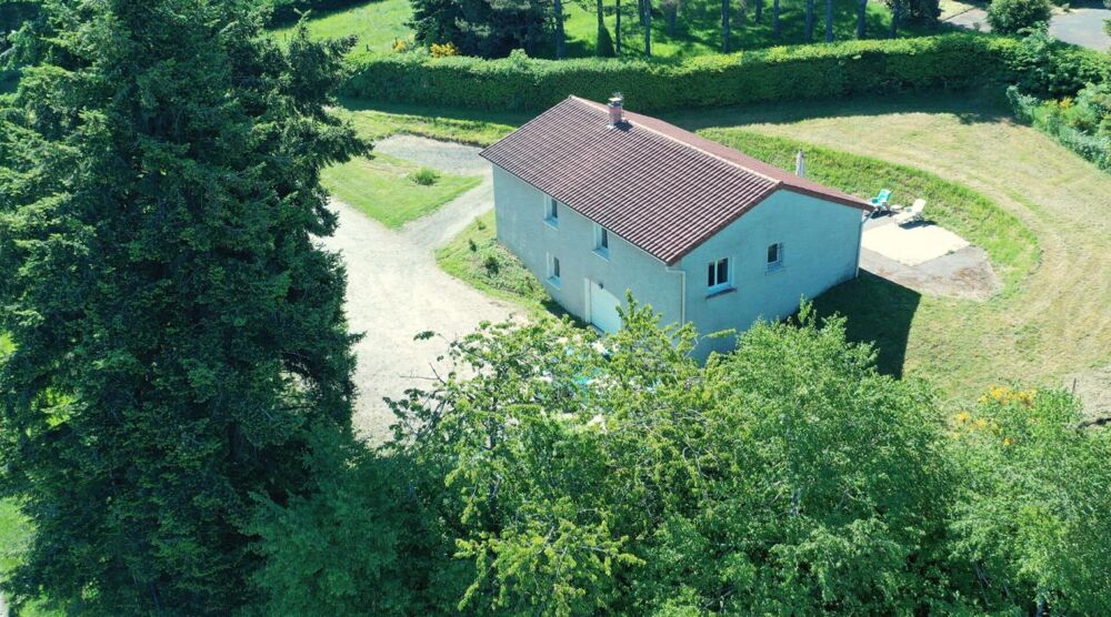 Villa de plain-pied sur 2200 m² de terrain clos