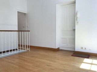  Appartement à louer 2 pièces 45 m²
