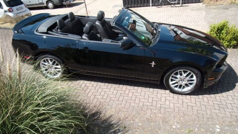 Mustang Cabrio Leder schwarz Allwetterreifen 2014 occasion 76100 Rouen
