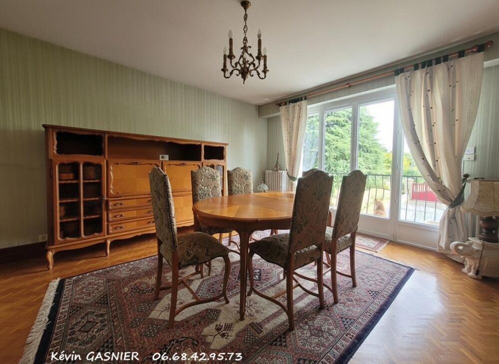 LINARS (16730) : Maison de 136m2 + 2 garages