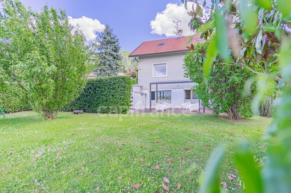 Vente Maison À 5 minutes de la Suisse – Villa de charme avec studio indépendant et vue exceptionnelle Bossey