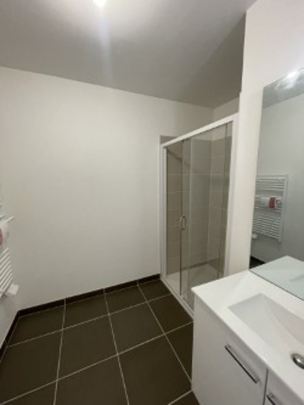 T3 NEUF meublé avec balcon et parking au PONTET