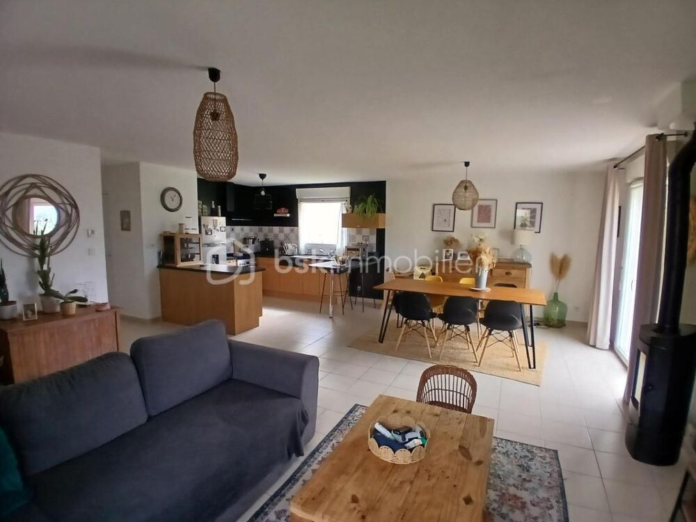? RARE À LA VENTE  PLAIN-PIED AVEC JARDIN À 3 KM DE LA BAIE DU MONT-SAINT-MICHEL