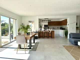  Villa � vendre 5 pi�ces 150 m�