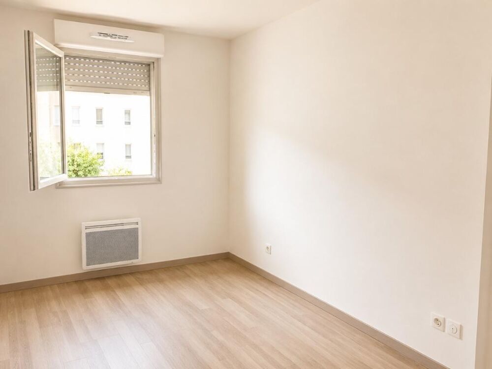 Location Appartement T2 avec balcon et parking à MARSEILLE Marseille 15