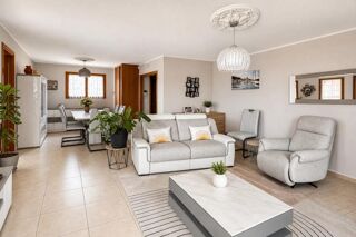  Maison � vendre 5 pi�ces 164 m� Vidauban