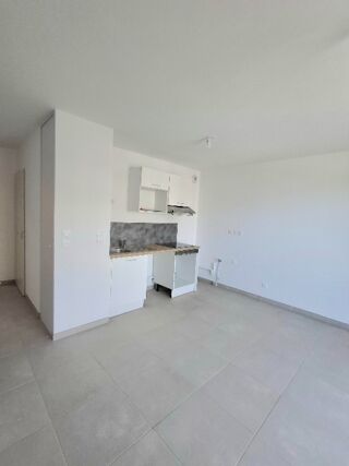  Appartement à louer 1 pièce 30 m²