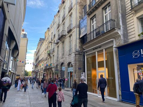   44000 NANTES - A LOUER PROCHE PLACE ROYALE , LOCAL 18 m² 