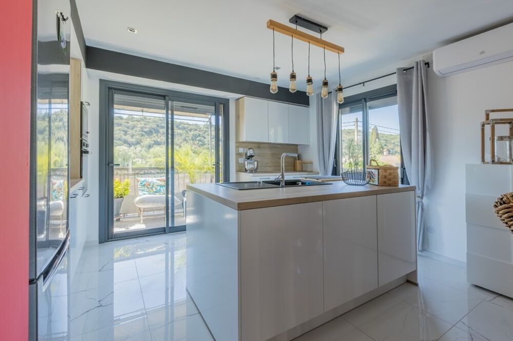 Vente Maison 34460 Roquebrun � Maison + Logement ind�pendant � Piscine � Garage � Vue d�gag�e � Sous-sol � Potentiel locatif � Surface totale Roquebrun