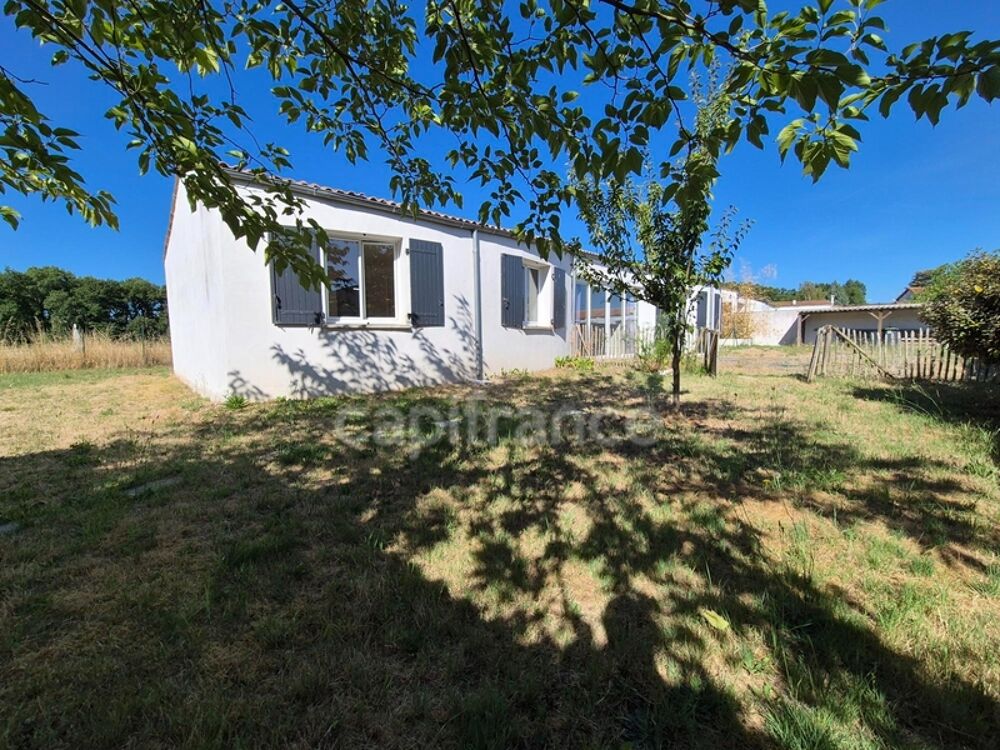 Vente Maison Maison à vendre 4 pièces CHAILLEVETTE (17) - 3 chambres - Terrain de 614m² Chaillevette