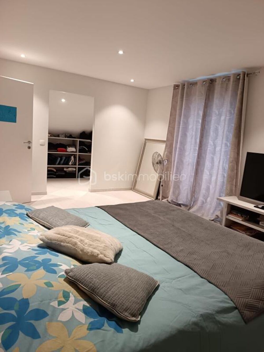 Vente Maison ? RARE À BONNEVILLE CENTRE  MAISON FAMILIALE RÉNOVÉE DE 190 M² SUR 1 100 M² DE TERRAIN PISCINABLE Bonneville