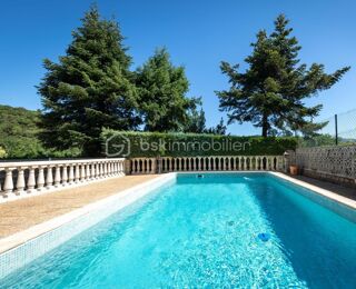 Villa à vendre 6 pièces 179 m²