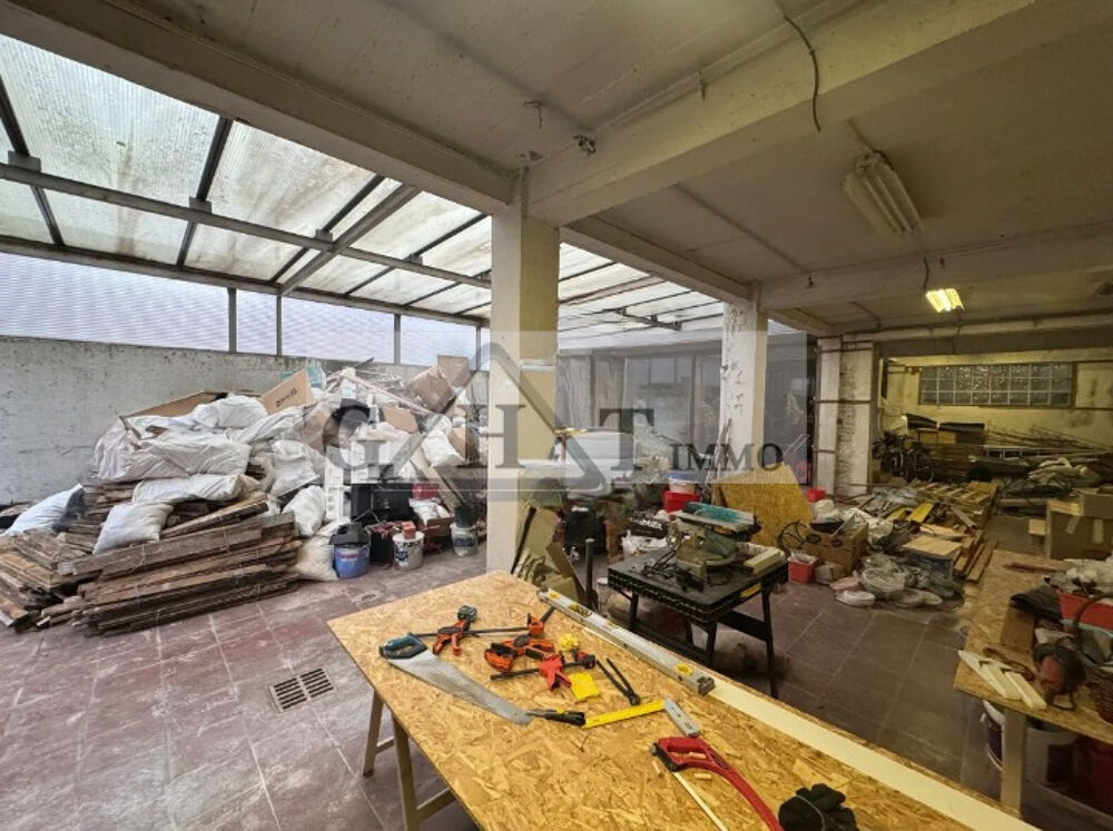   ENTREPÔT-BUREAUX DE 320M2 ET 452M2 DE TERRAIN À VENDRE SUR ARCUEUIL ! 