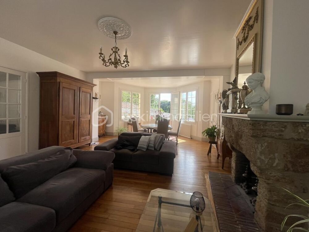MAISON RENOVEE DE 169 M², 5 CHAMBRES