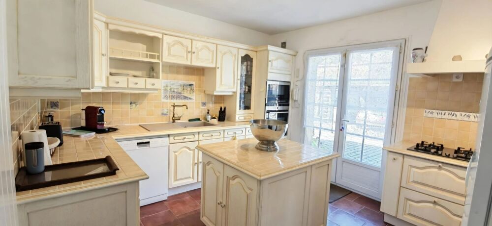 Vente Maison A moins d'une heure de Paris - Propriété à la campagne avec maison d'amis et piscine (78) Orgerus