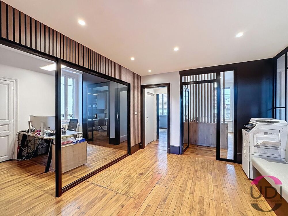   Maison de caractère transformée en bureaux haut de gamme Montlucon