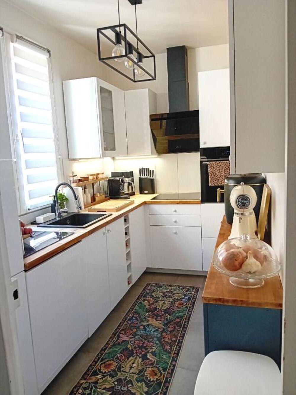 Vente Appartement Appartement Haussmannien 75 m² traversant,  Balcons, ascenseur, chambre de service au 8 étage Paris 12