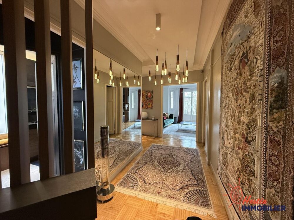 Appartement de caractère A VENDRE - vue panoramique sur Place d