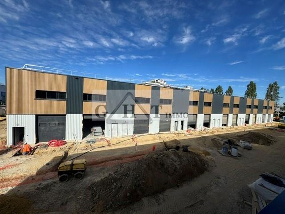  A LOUER-MORANGIS-122m² 