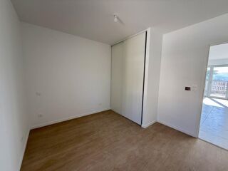  Appartement à louer 3 pièces 69 m²