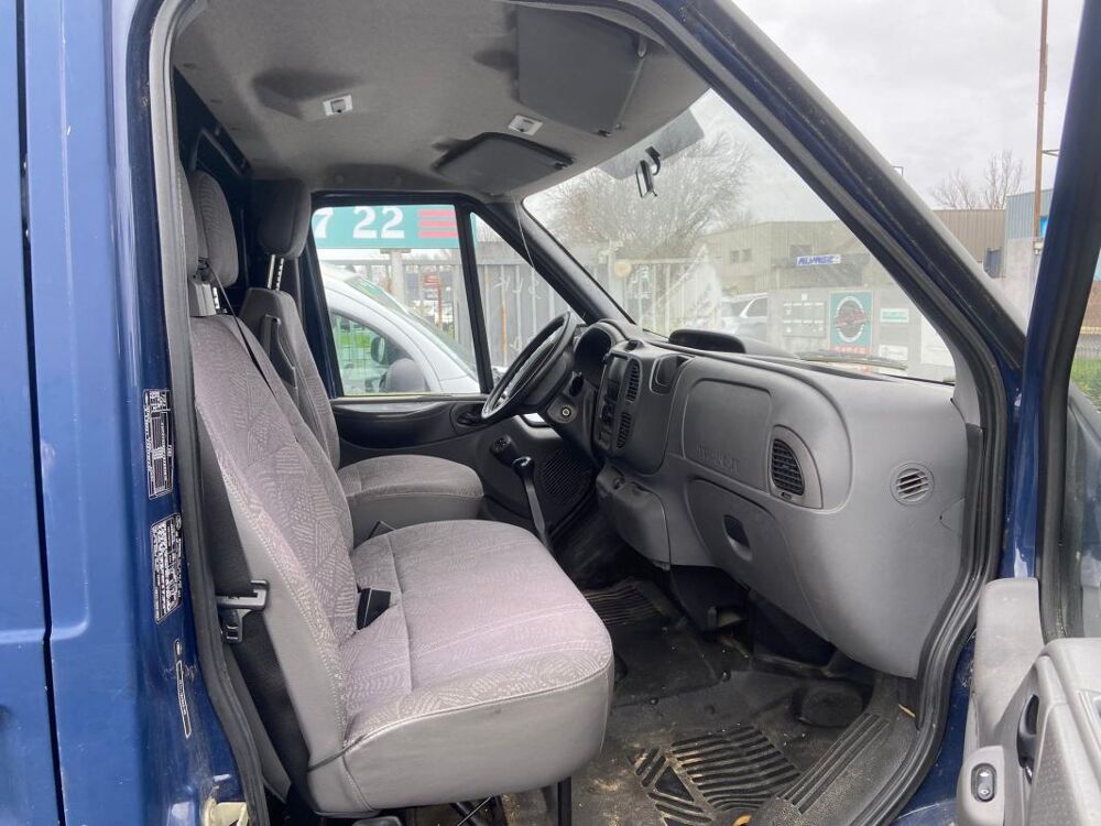Transit Fourgon 2.0 DI 86cv -- VENTE A PRO 2005 occasion 31000 Toulouse