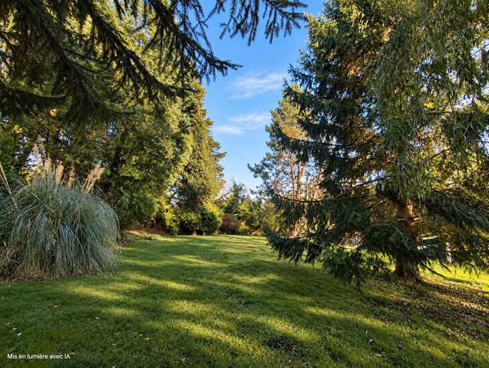 Vente Maison Grâces : Maison 4-5 chambres sur 1830 m2 de terrain avec Hangars Graces