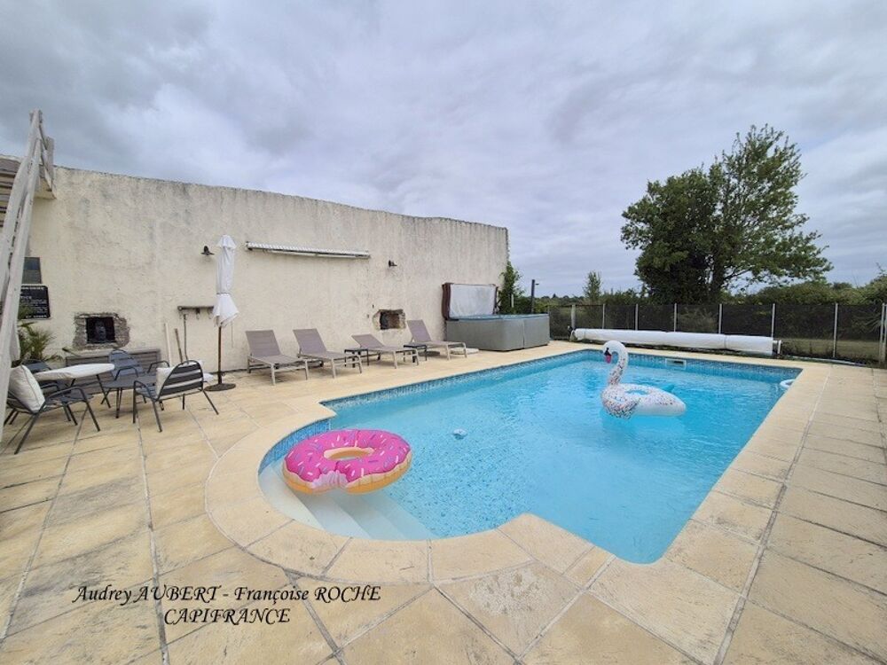 Vente Maison Maison à vendre 12 pièces NANTILLE (17) Nantille