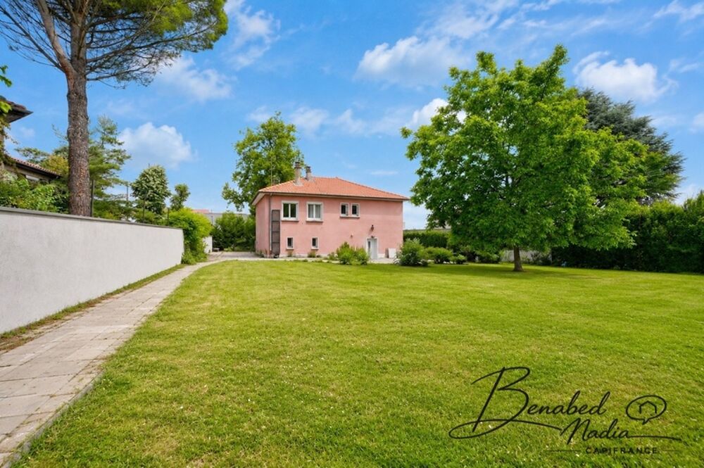 Maison familiale de 150 m² avec beau terrain de plus de 1 000 m²  Quartier Champ Plantier à Feyzin
