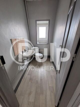  Immeuble � vendre 8 pi�ces 137 m�