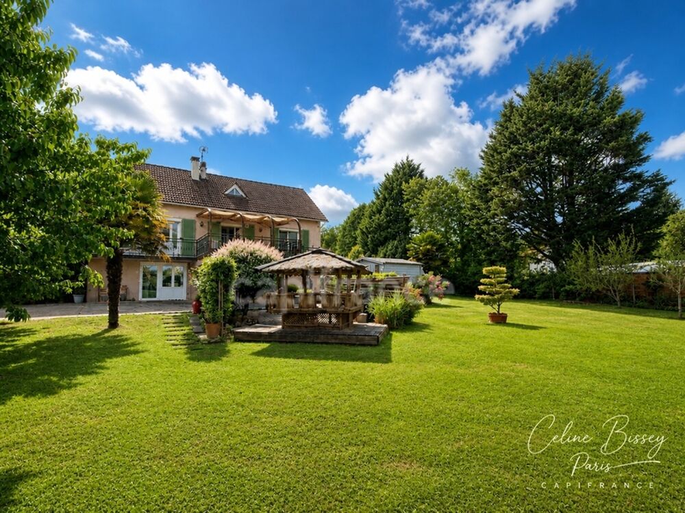 Maison à vendre 7 pièces 161 M2 PONT SUR YONNE (89), Terrain 1974 M2, 4 Chambres, Piscine avec abri 10 M X 5 m