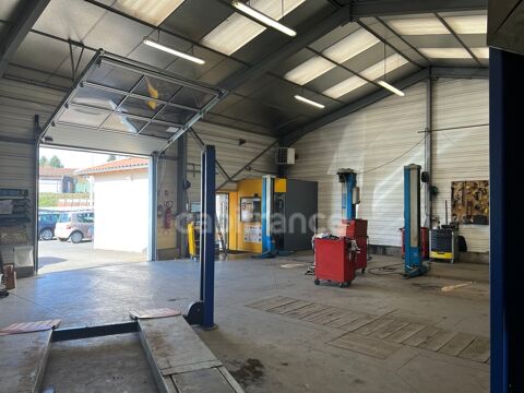 Dpt Loire (42), à vendre proche de SAINT MARTIN LA SAUVETE Garage mécanique Carrosserie 220000 42260 Saint martin la sauvete