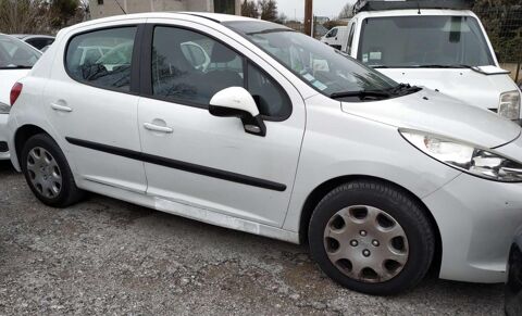 Peugeot 207 BOITE AUTO 1,6 VTI 2008 occasion Éguilles 13510