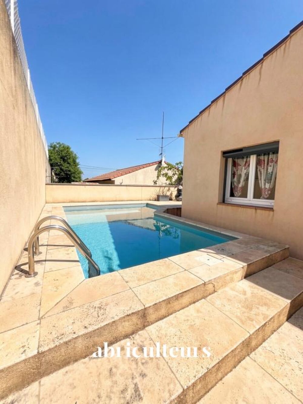 Vente Maison Maison familiale T5 à Saint-Savournin – 4 chambres, piscine et garage, aucun travaux à prévoir Saint savournin