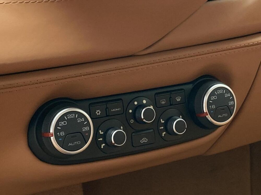 488 Spider 3.9 V8 670 CH - ORIGINE FRANCE ENTRETIEN EXCLUSIF FER 2016 occasion 14650 Carpiquet