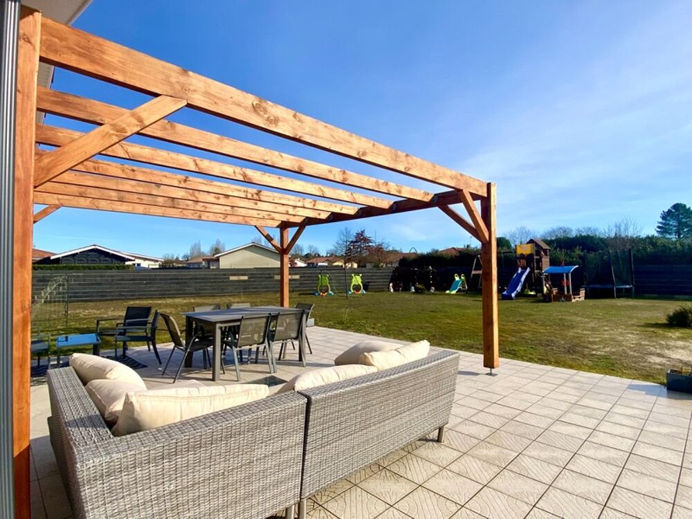 Maison à vendre 6 pièces RION DES LANDES (40)