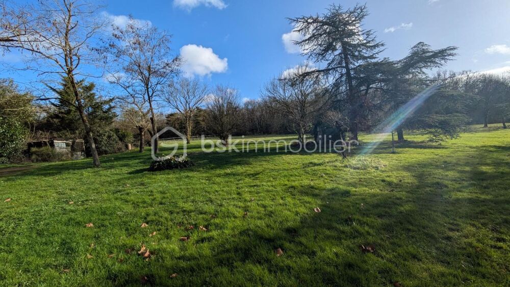 � vendre  Propri�t�/ch�teau Saint-Augustin-des-Bois (49170)