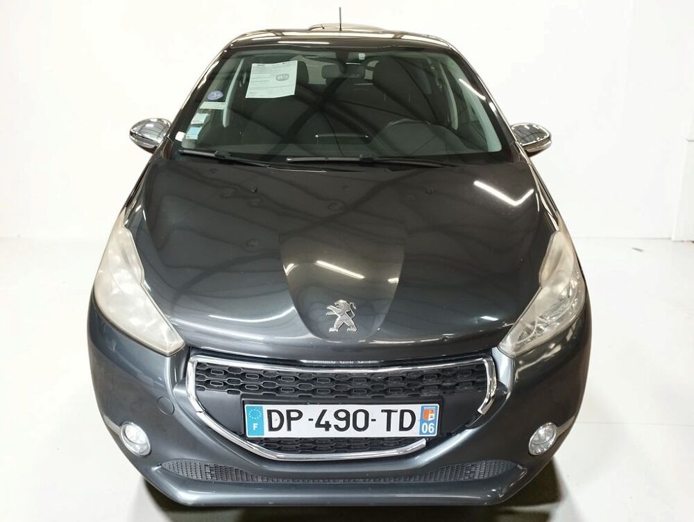 208 1.2 VTI 82 5P 2015 occasion 06640 Saint-Jeannet