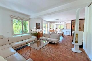  Propriété/château à vendre 6 pièces 207 m²