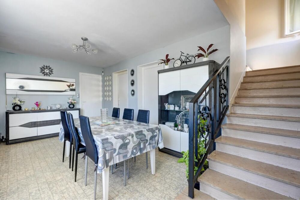 Vente Maison Maison de 5 pièces de 180 m² à Vaulx-en-Velin Vaulx en velin