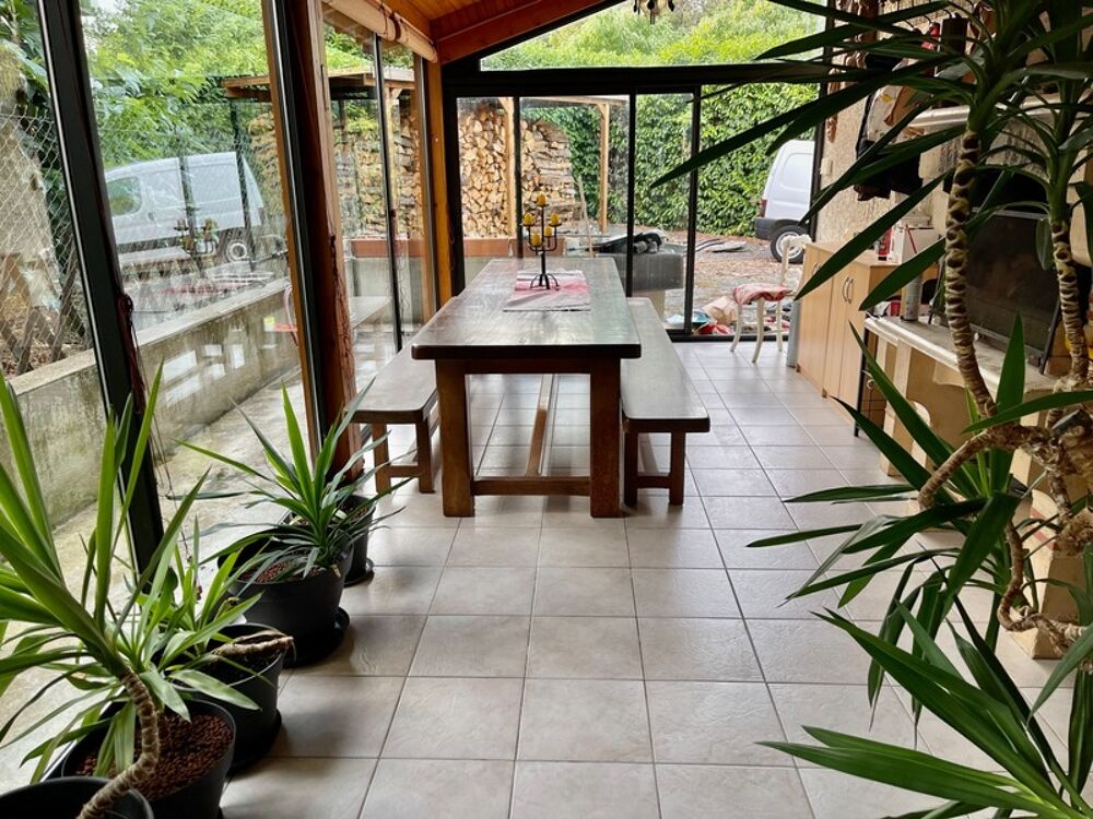 Grande propriété + 9 pièces comprenant 2 logements  264 m²  Terrain arboré  Sans vis-à-vis Situation Labessière-Candeil  À