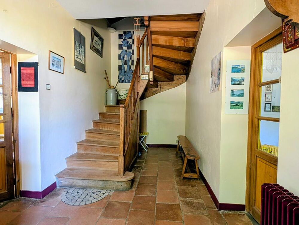 Maison Pouy De Touges 7 pièces 253 m2 avec 14 hectares