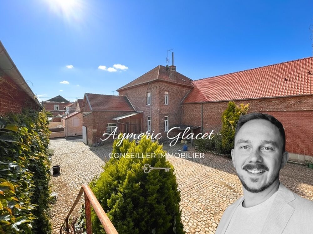 ? Noyelles-sur-Selle  Grande maison familiale de 234 m², dépendances et cour pavée. Une maison de caractère, désormais à 276 00