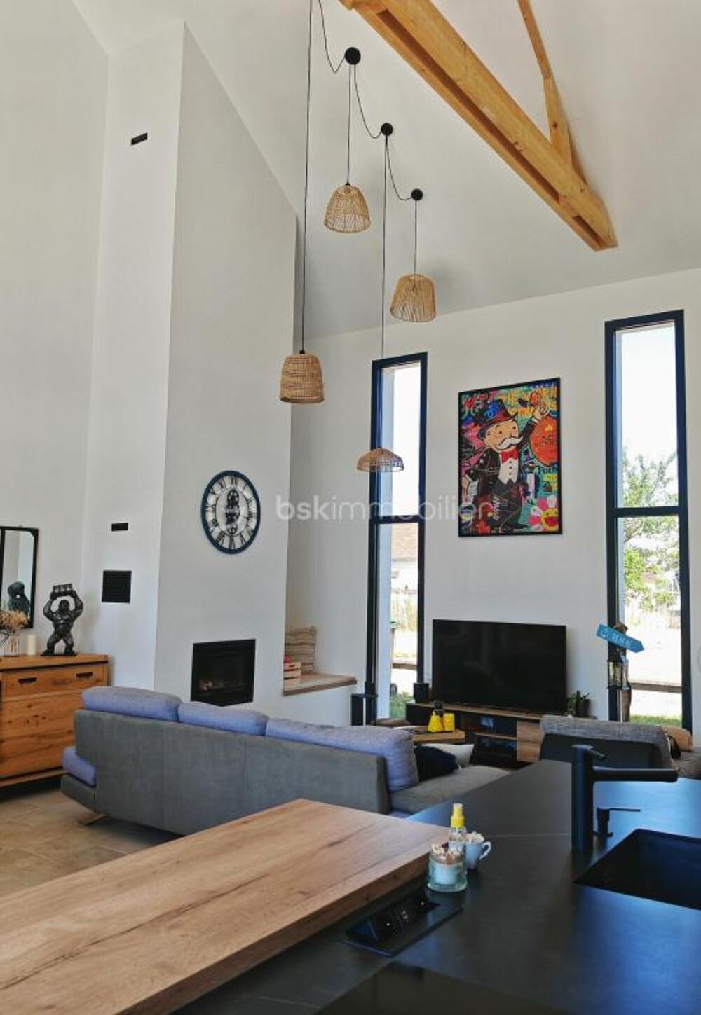 Maison contemporaine de plain-pied de 2023  5 chambres  Prestations haut de gamme  Piscine avec nage à contre-courant