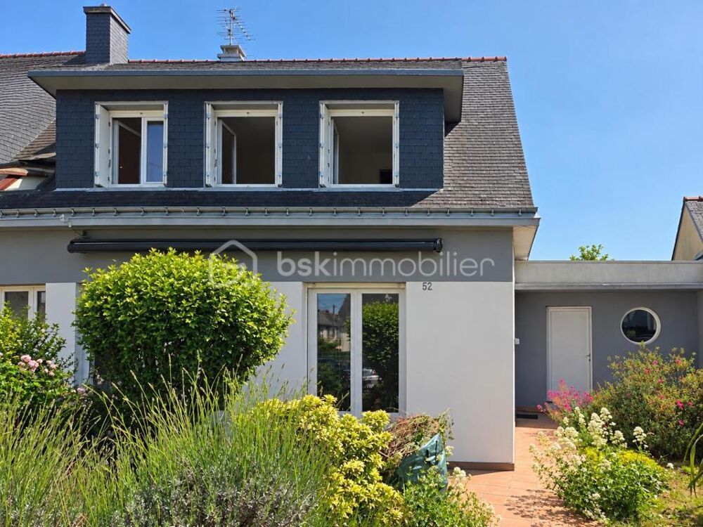 Lorient  Maison familiale de 124,50 m² avec vie de plain-pied, Garage et Jardin