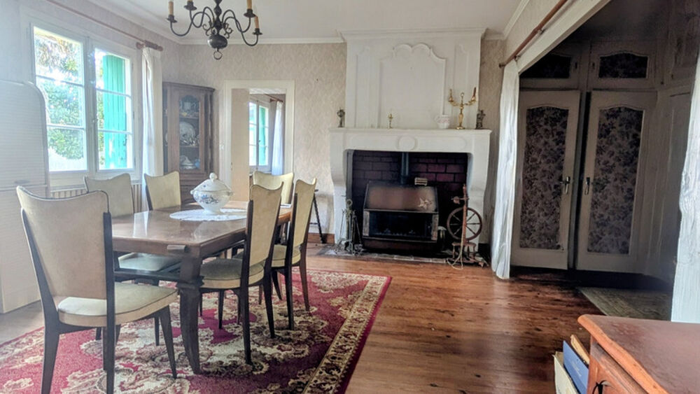 Vente Maison Maison à rénover avec dépendances et jardin Salles d angles