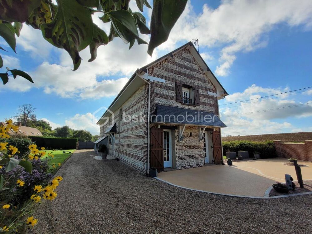 Vente Propriété/Château Maison du caractère, 5 chambres, garage 2 voitures, jardin, dépendance La remuee