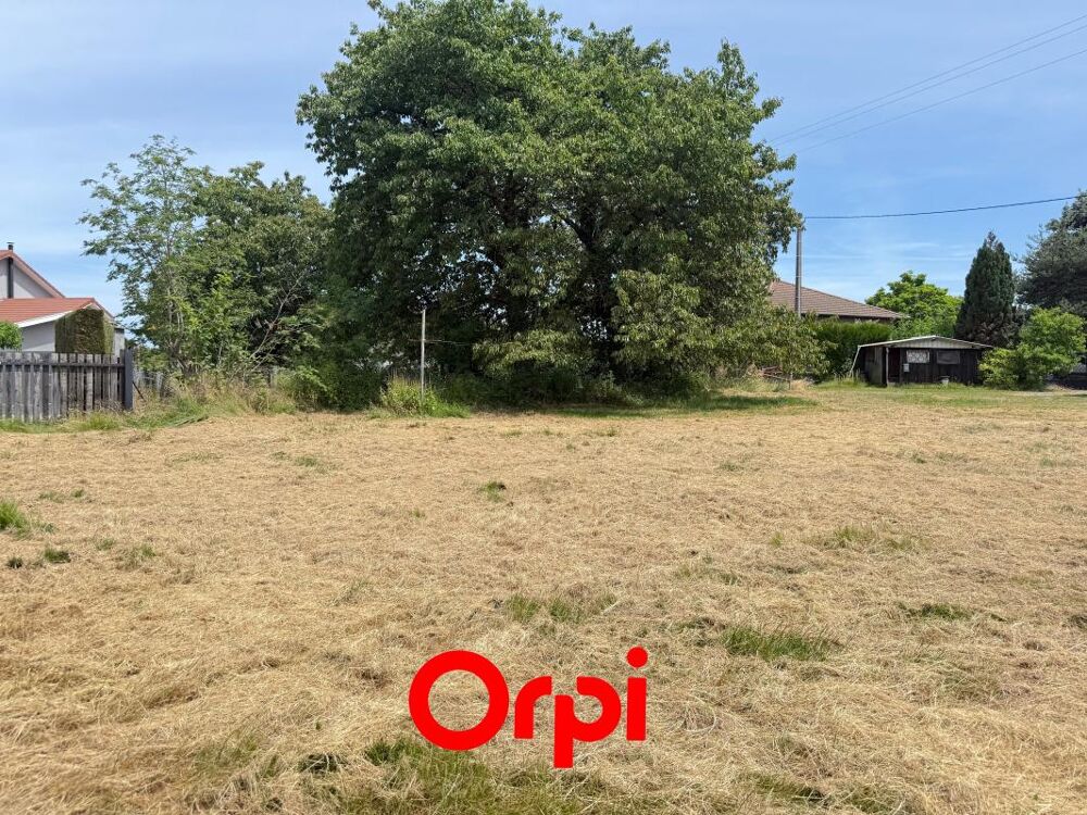 Vente Terrain Dans le quartier du Mathais – Beau terrain plat de 813 m² Saint etienne de saint geoirs