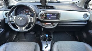 Yaris 1.5 VVT-i 100 Hybrid E-CVT Style 2013 occasion 69003 Lyon