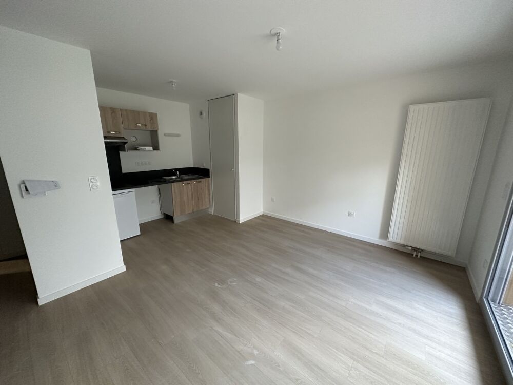 Location Appartement T2 avec terrasse et parking à LAVAL Laval